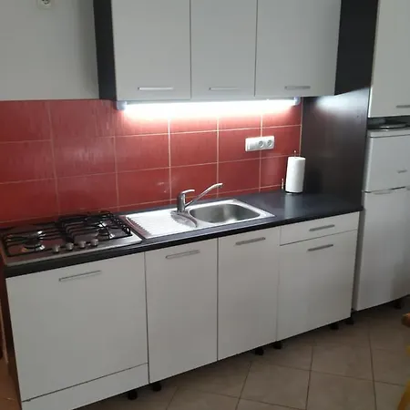 Studio Apartman Violeta Ii - 50m From The Трогир