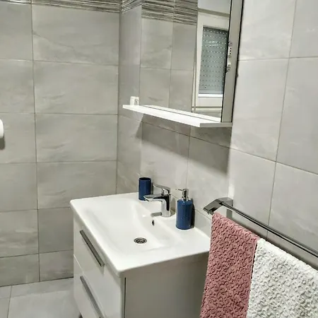 Studio Apartman Violeta Ii - 50m From The Апартаменты *