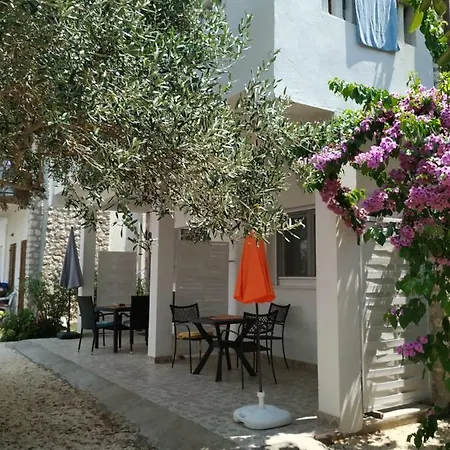 Studio Apartman Violeta Ii - 50m From The Апартаменты Трогир
